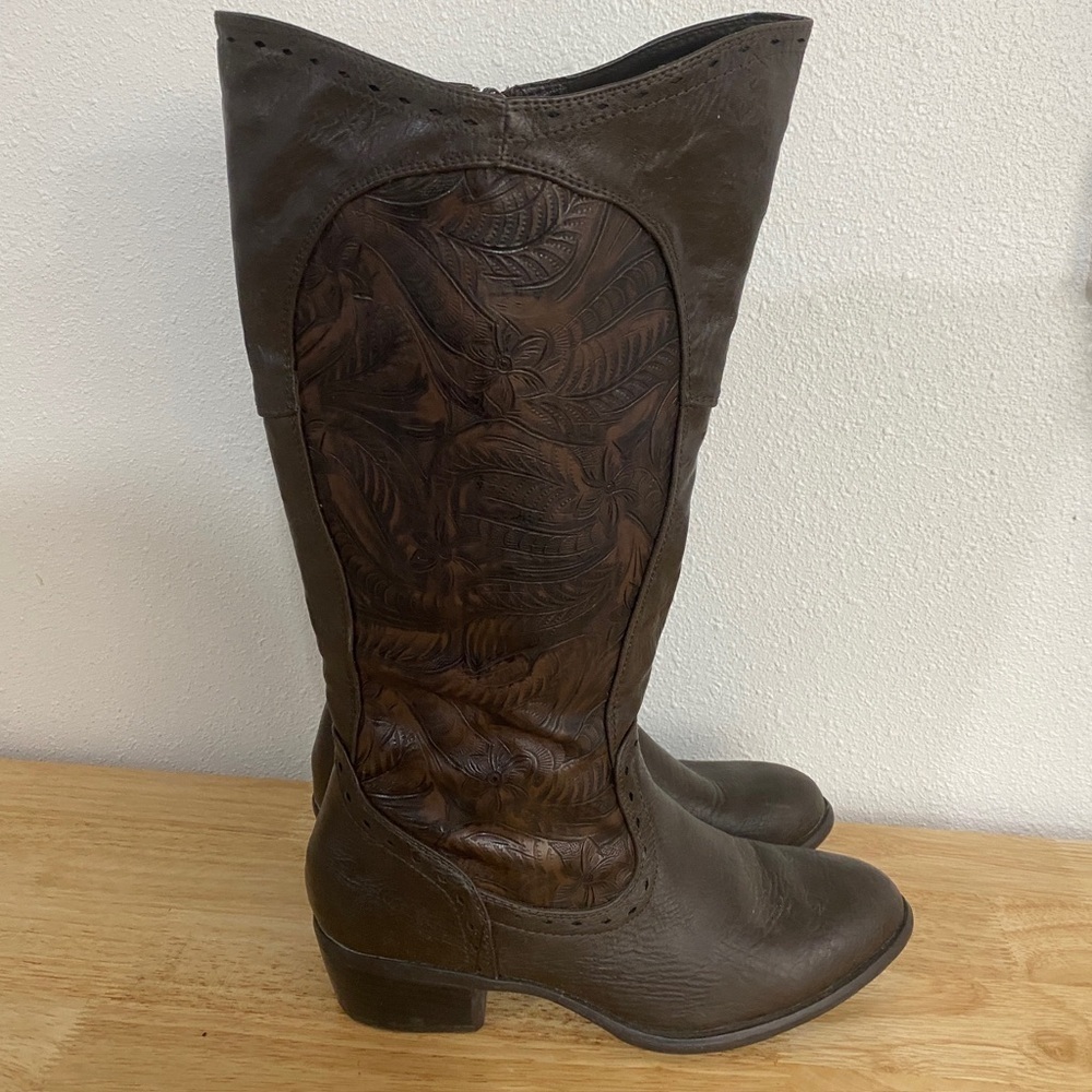 Sbicca Salem Tooled Embossed Faux Vegan‎ Leather Brown Boots 8M